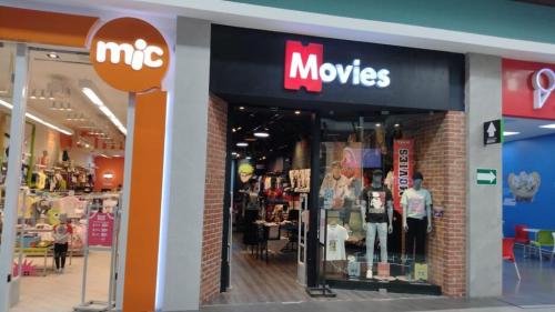 Tienda MOVIES - CC. Pradera Esquintla - Depto. Escuintla. (6 Fotos)